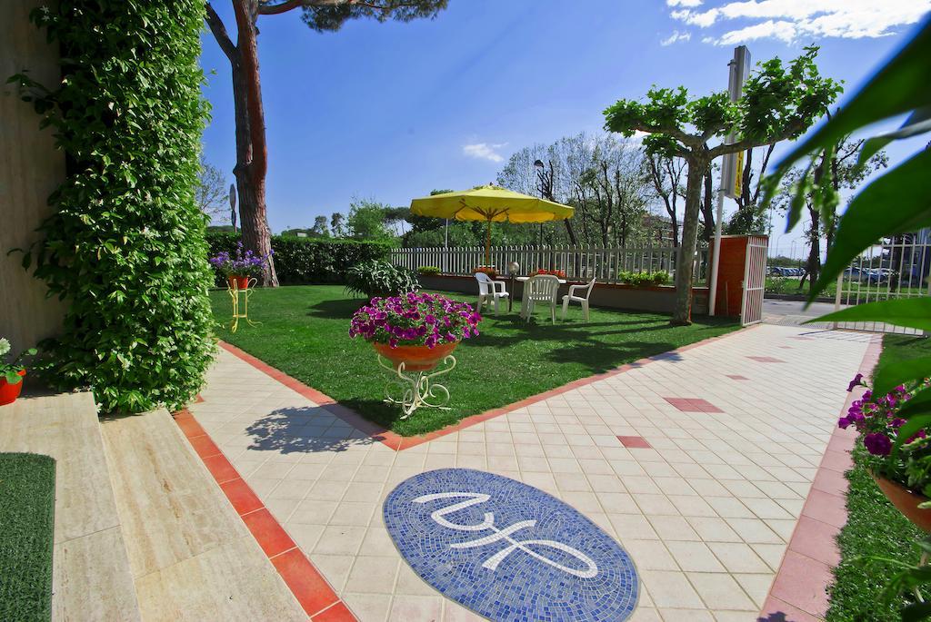 Hotel Versilia Lido di Camaiore Exterior foto