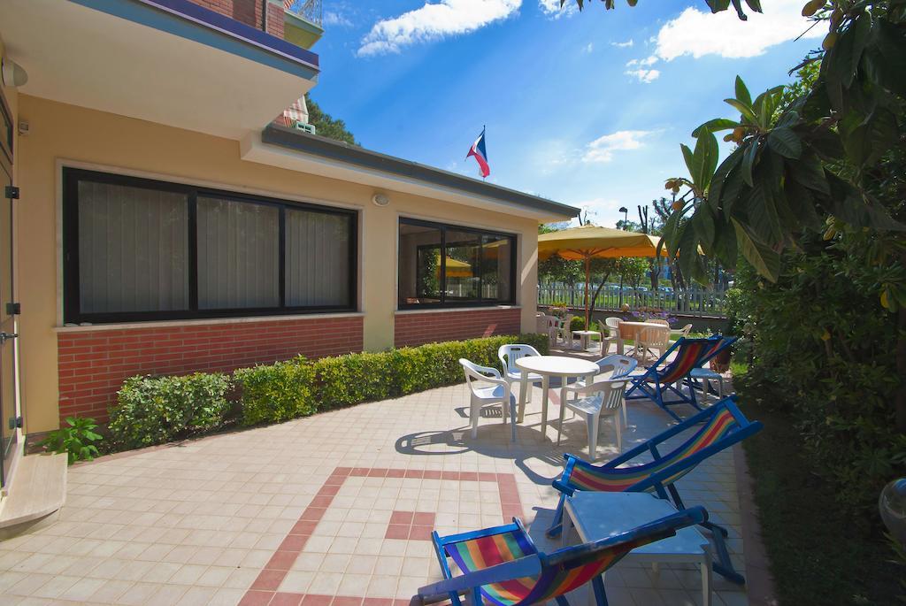 Hotel Versilia Lido di Camaiore Exterior foto