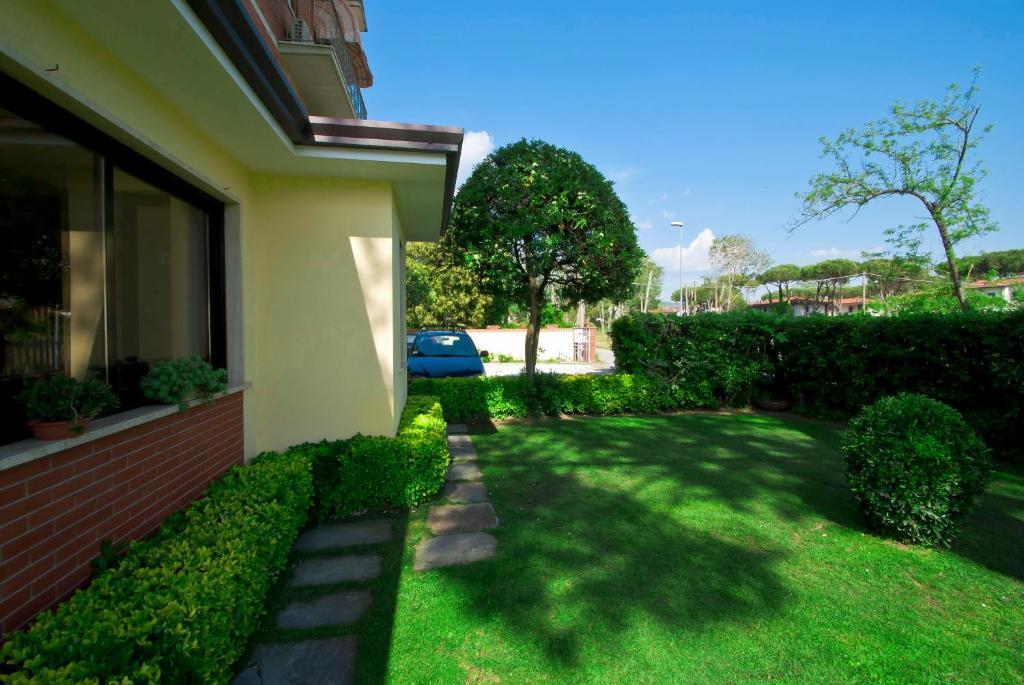 Hotel Versilia Lido di Camaiore Exterior foto